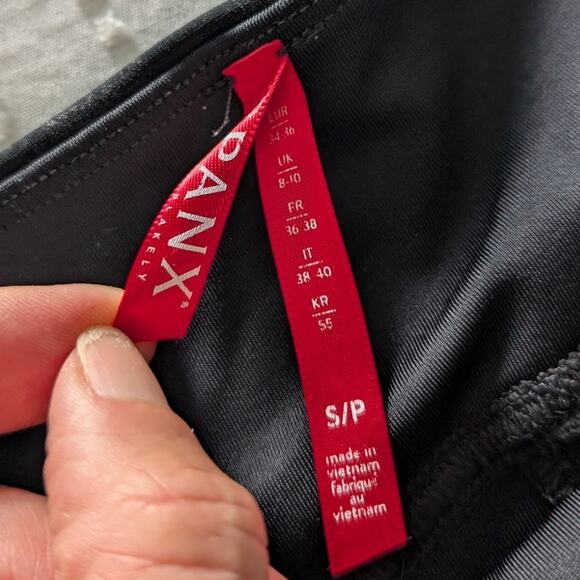 Spanx Womens Seamless Black Leggings size Small - Picture 6 of 6